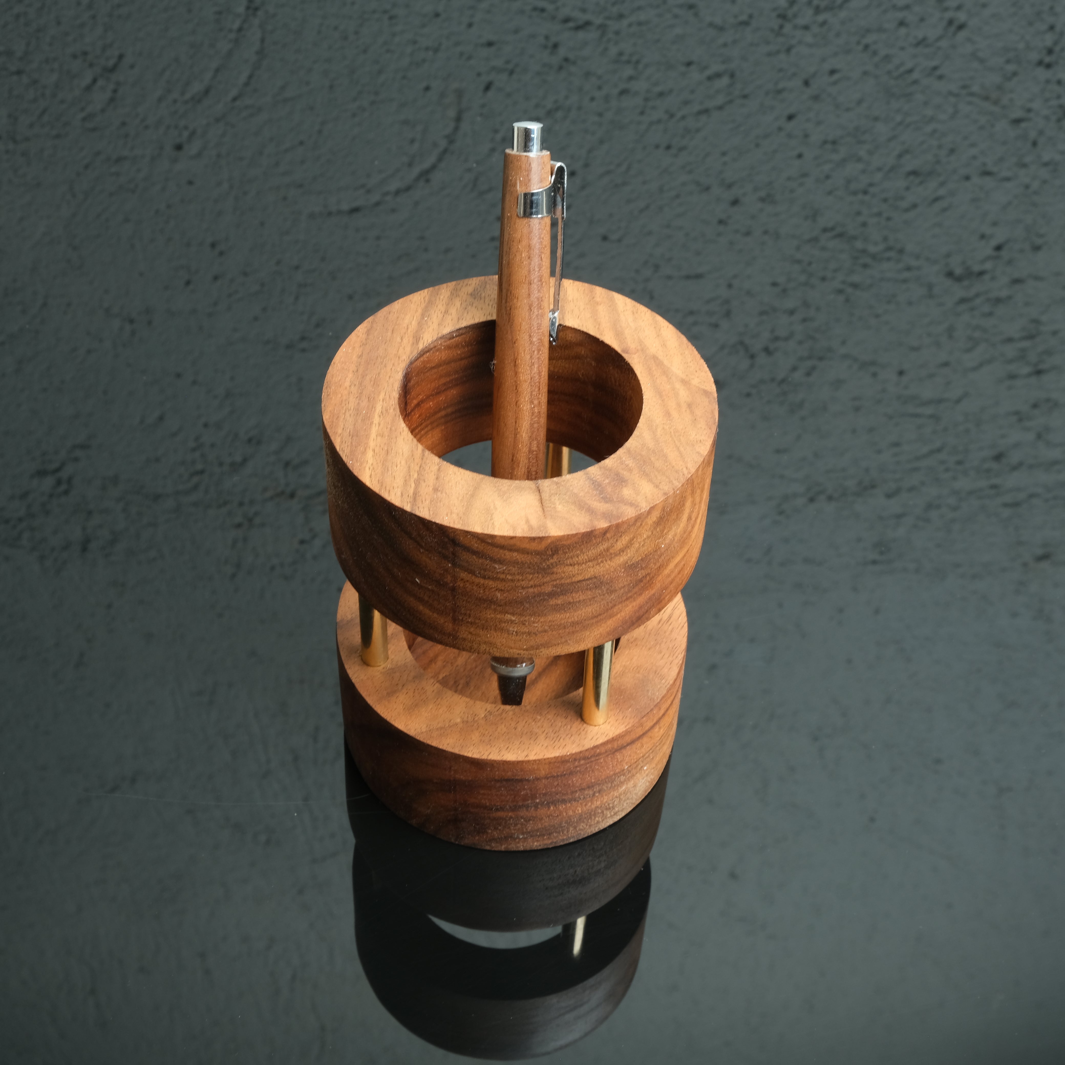 Imperium Orbit – Masif Ceviz Kalemlik