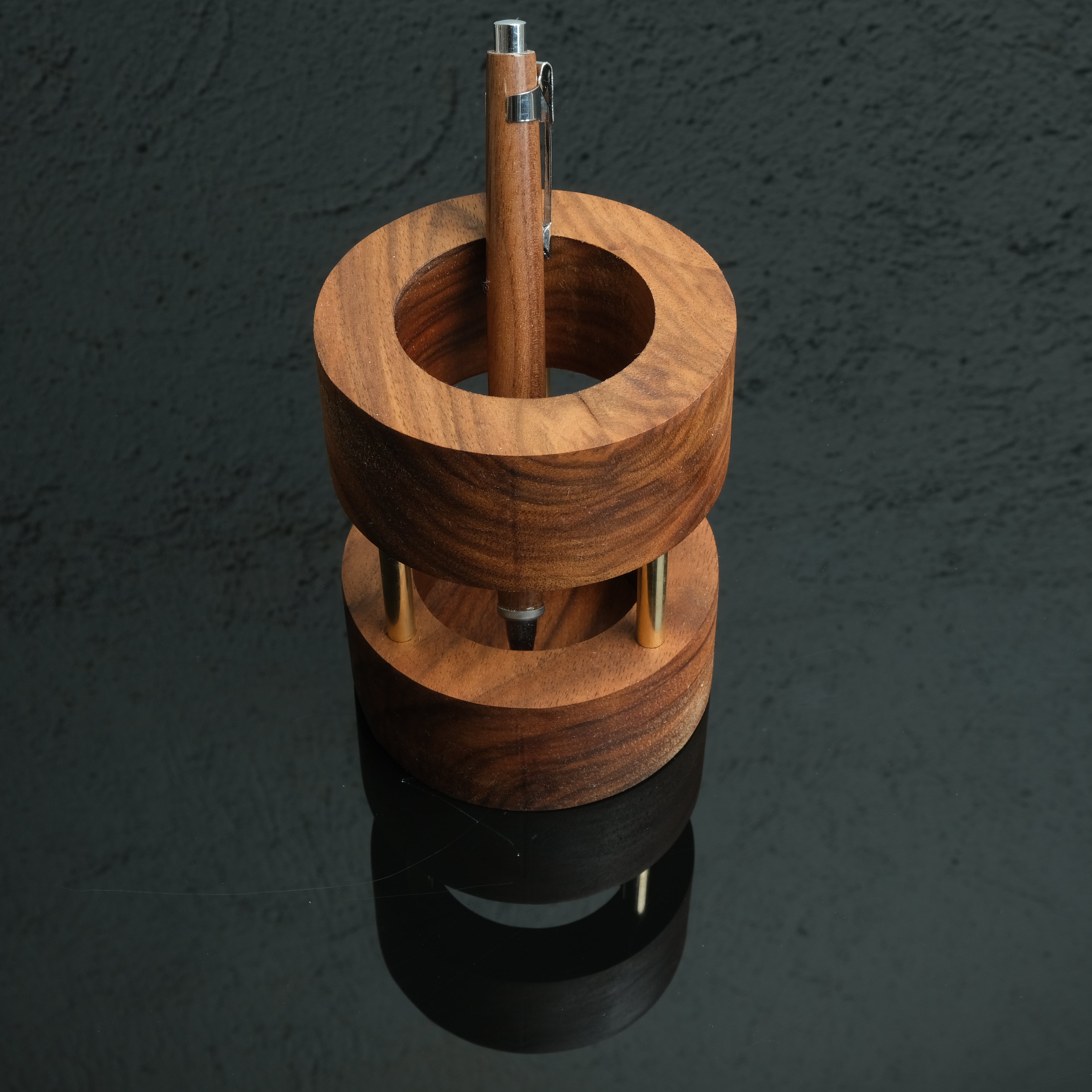 Imperium Orbit – Masif Ceviz Kalemlik