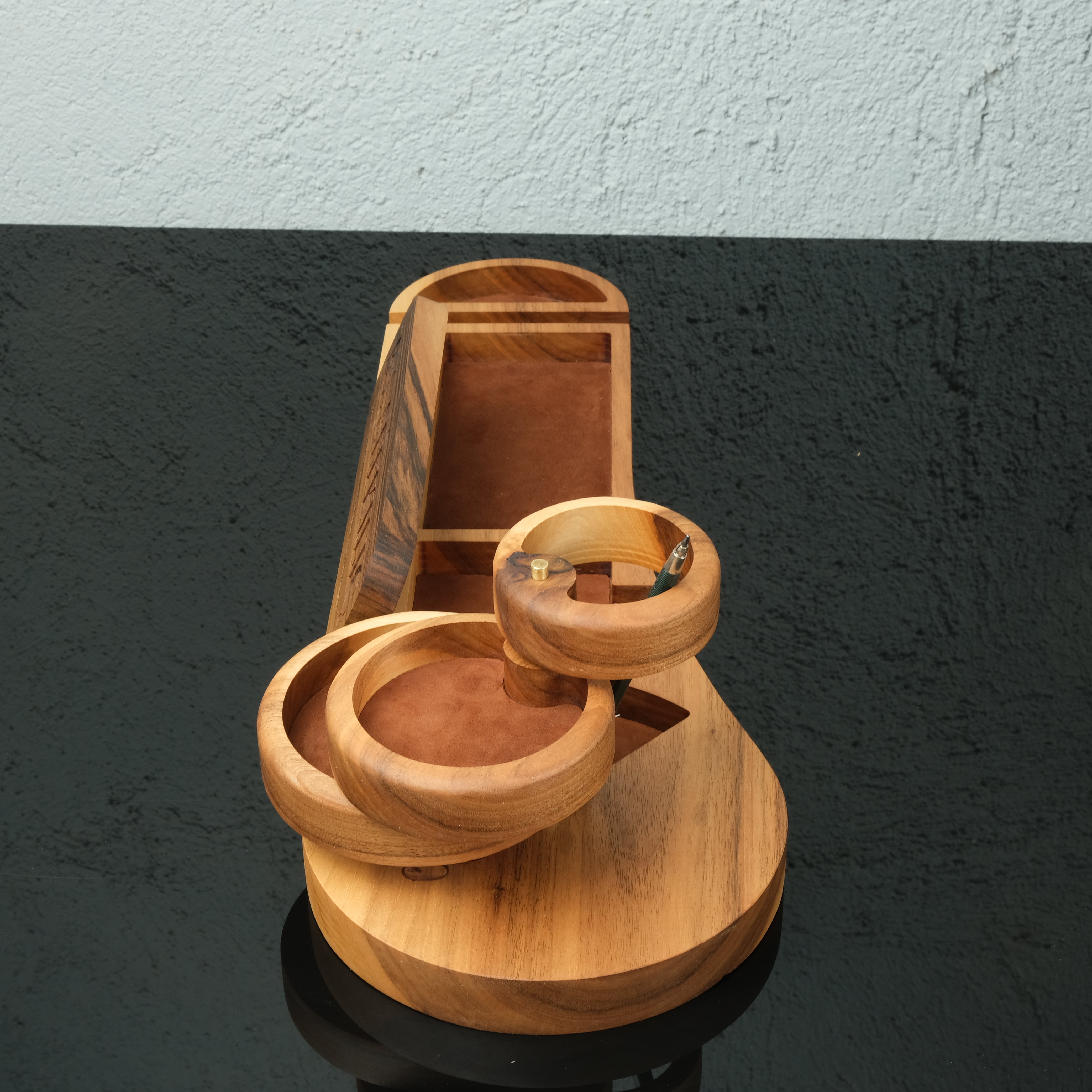 LEGATUS – PRESTİJİNİ MASANA TAŞI