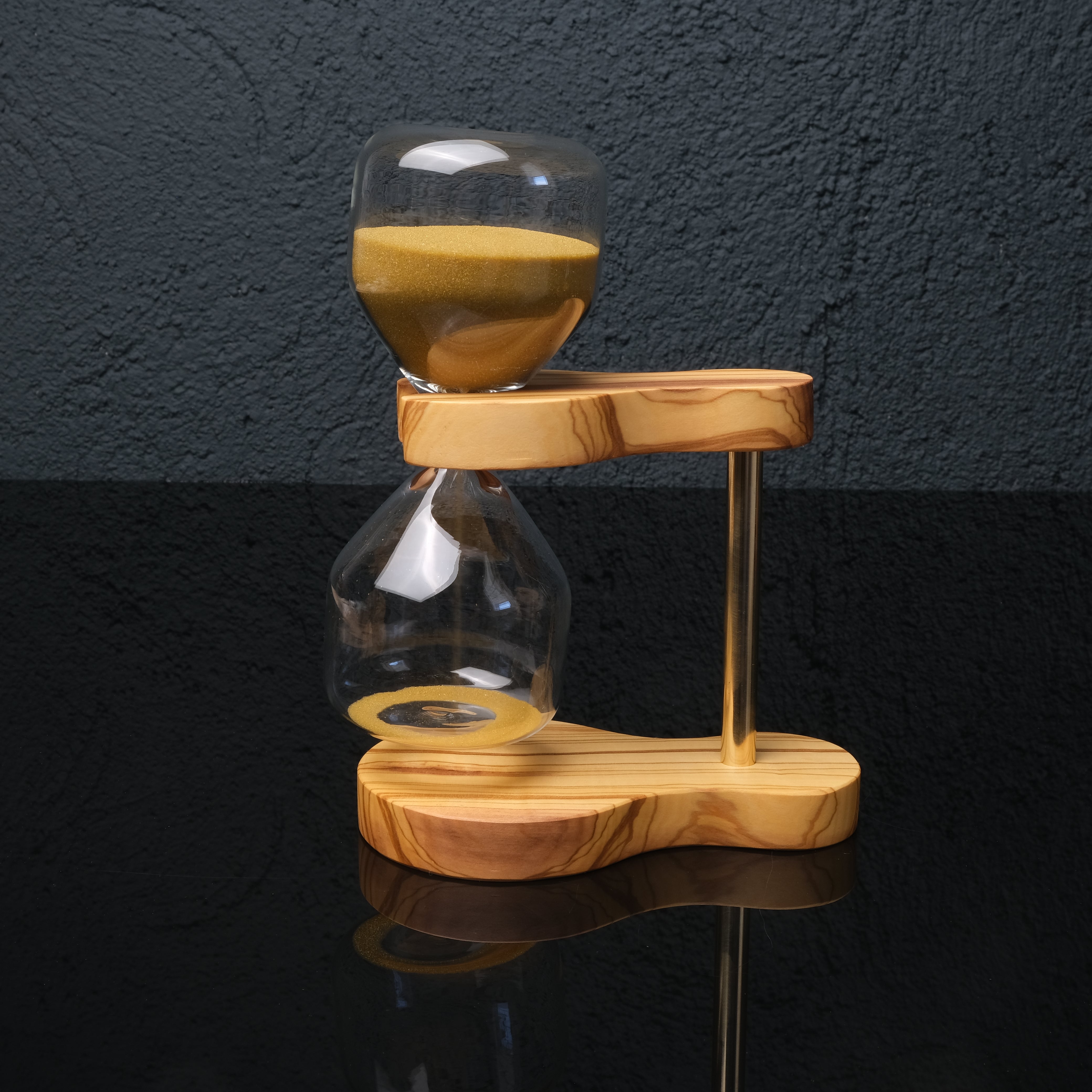 ASYMMETRIC WOODEN PEN HOLDER
