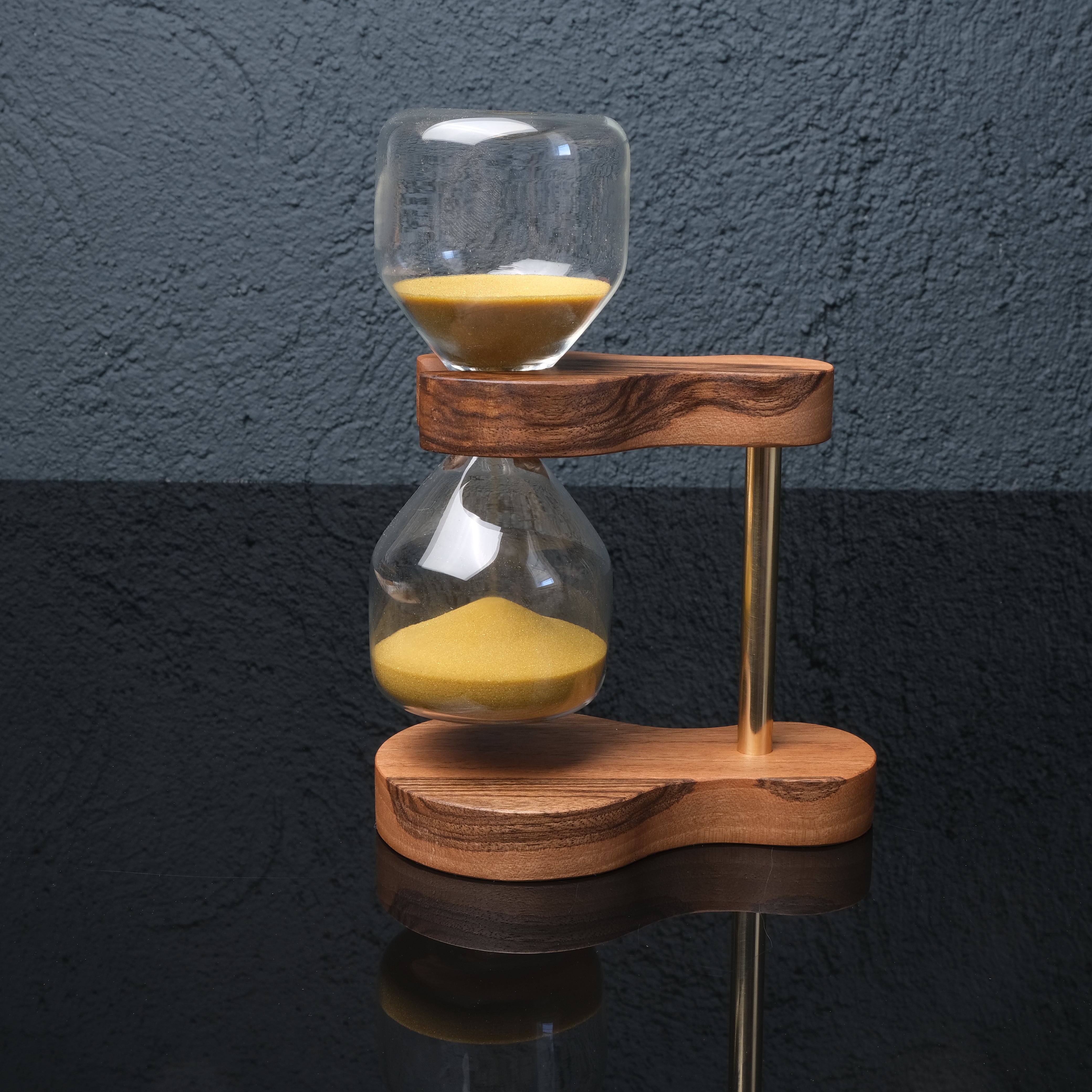 Chronos – Masif Ahşap & Cam Kum Saati | Lüks Masaüstü Ofis Aksesuarı ve Prestijli Hediye