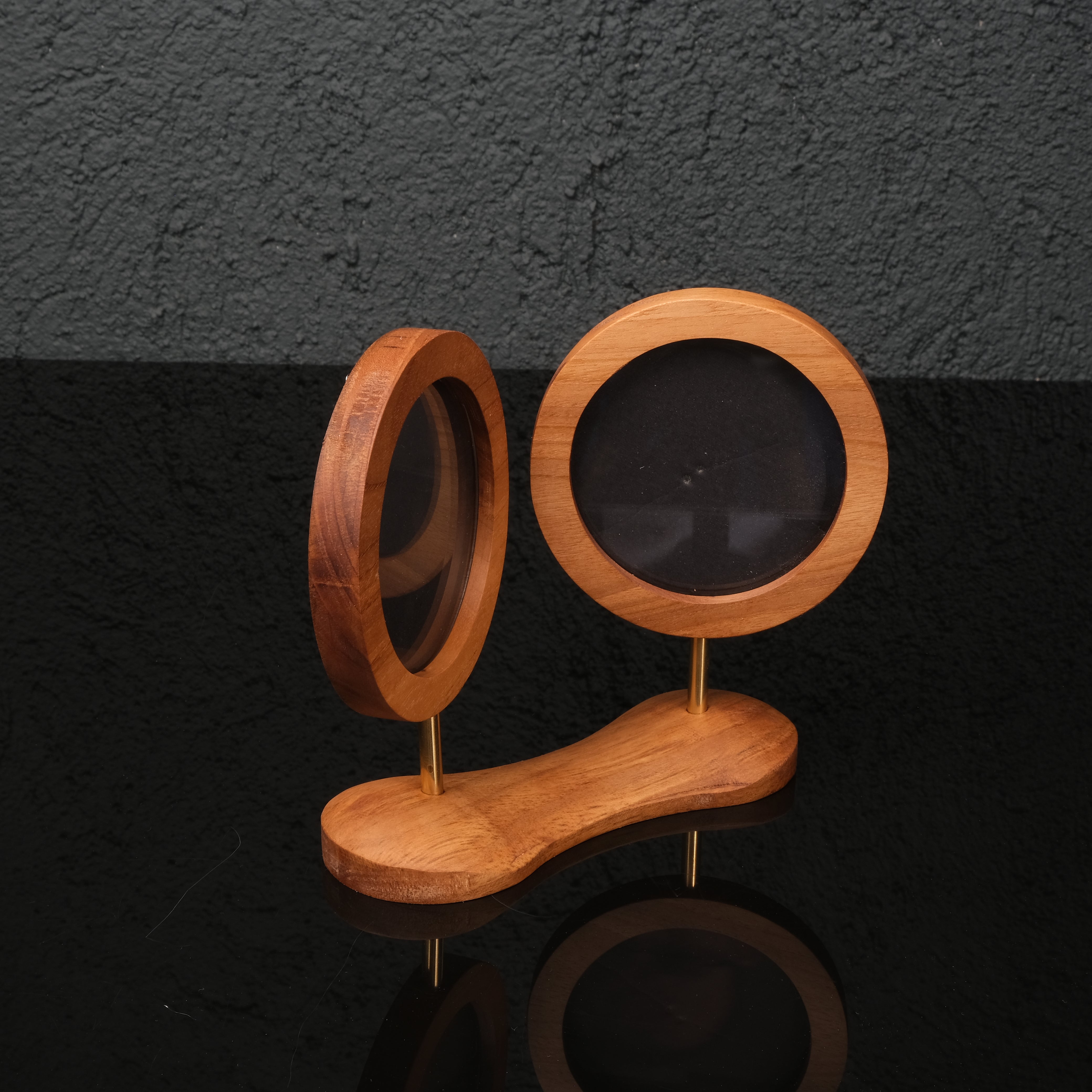 Duoform – İkili Masa Çerçevesi