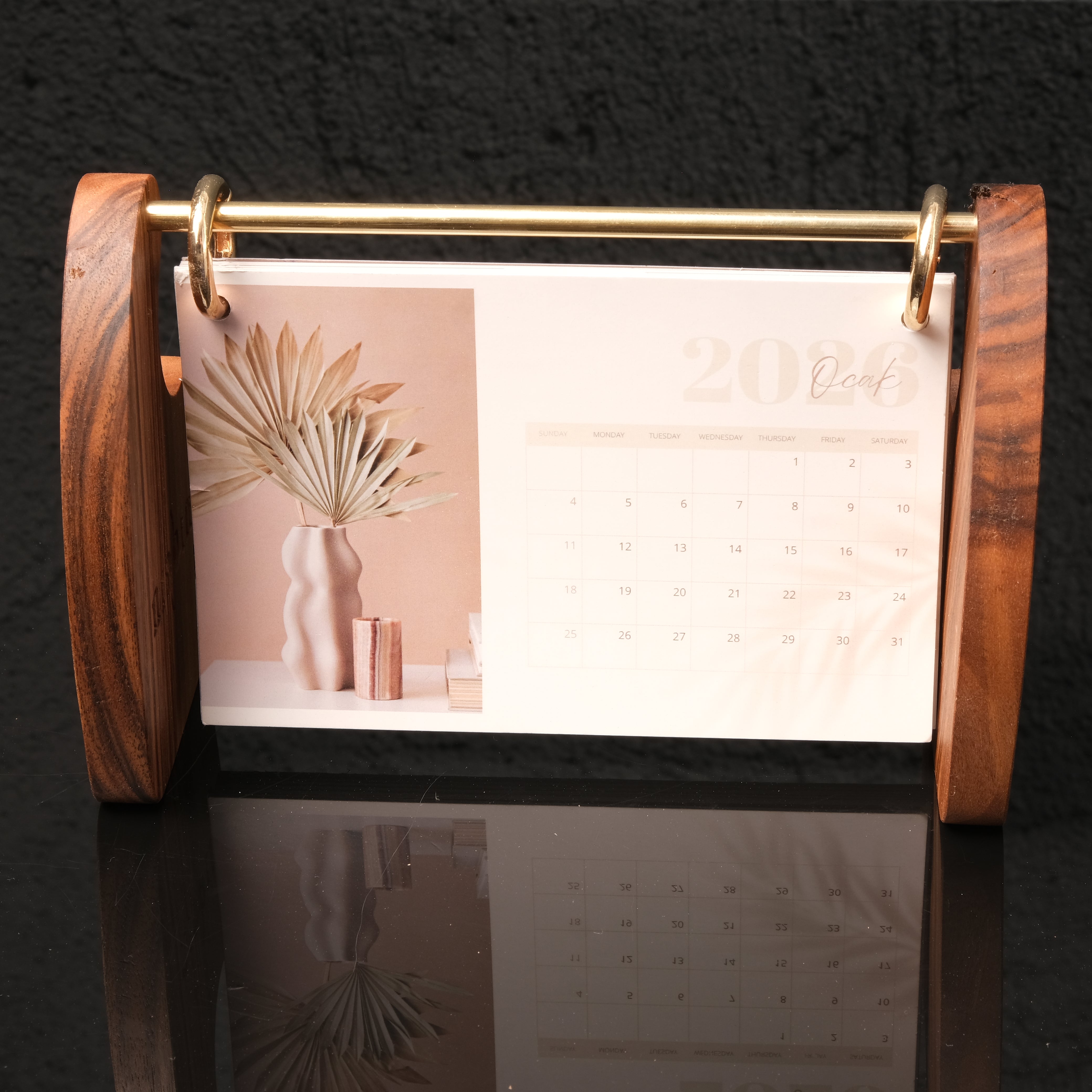 ASYMMETRIC WOODEN PEN HOLDER