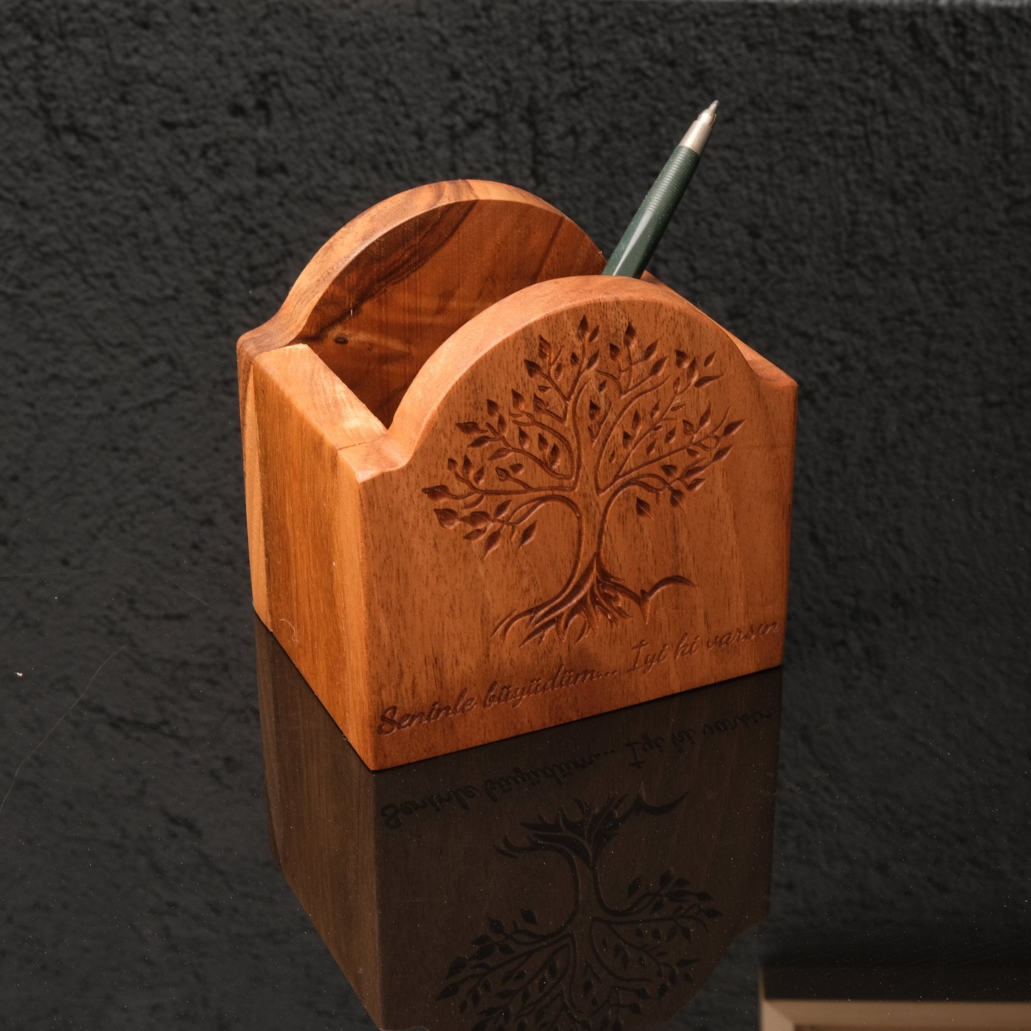 Arboria – Masif Ceviz Ahşap Hediye Kalemlik - Niqbin Office