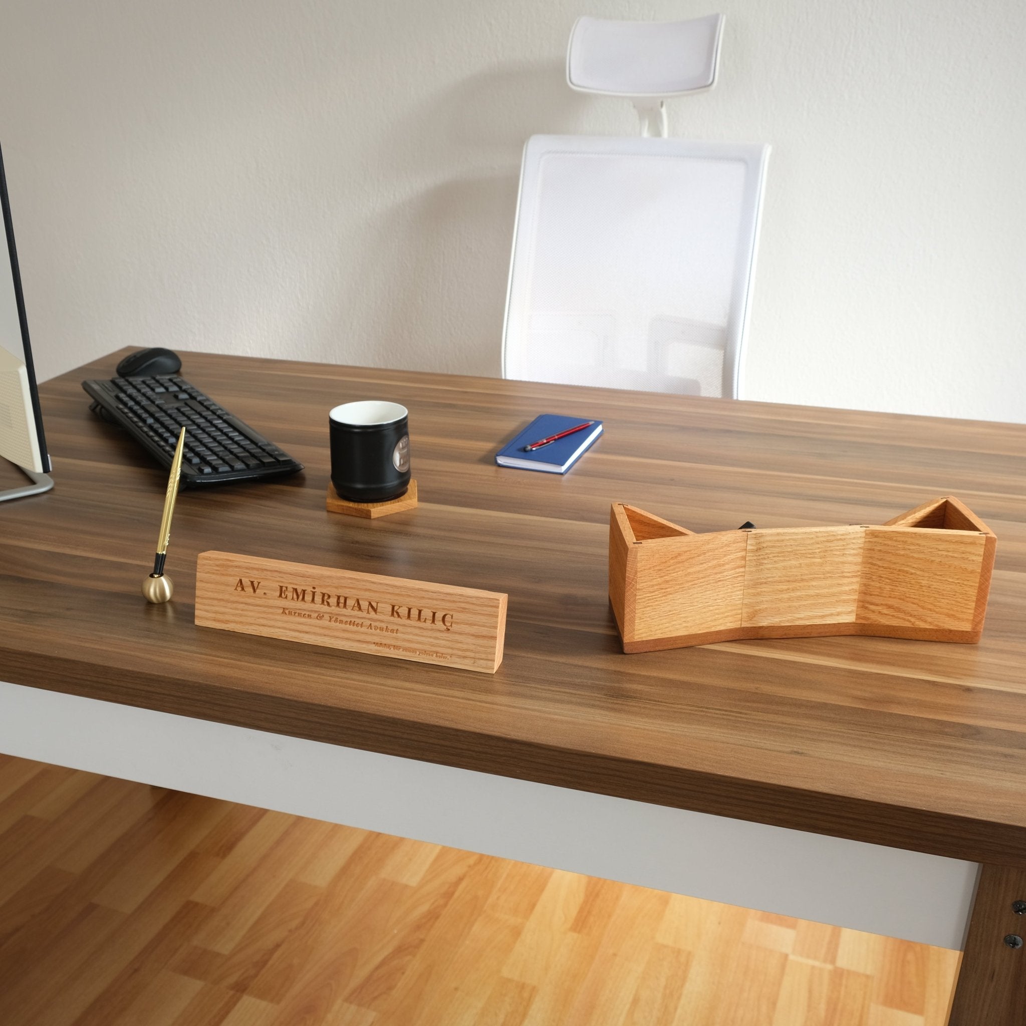 ASİMETRİK AHŞAP KALEMLİK - Niqbin Office