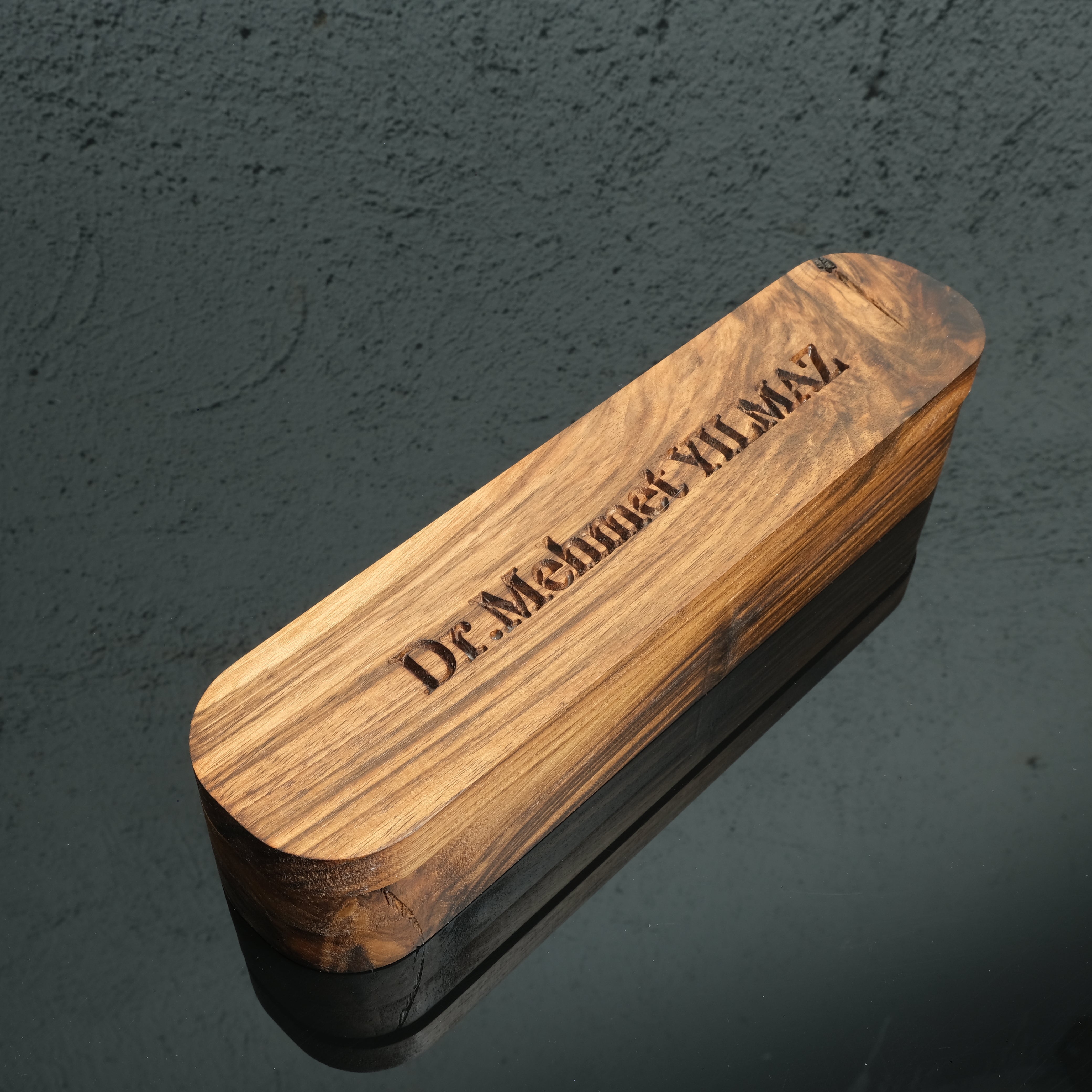 ASYMMETRIC WOODEN PEN HOLDER