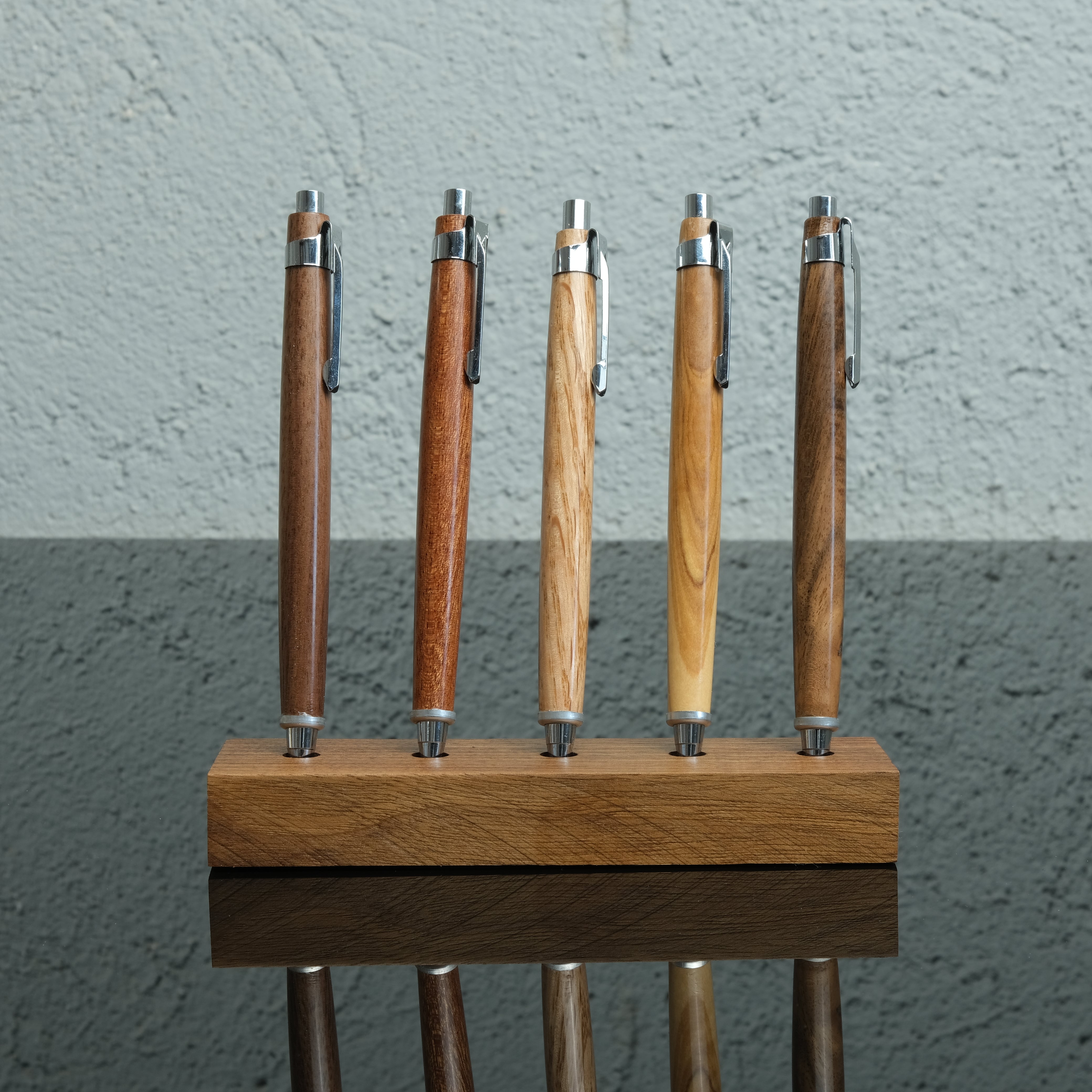 ASYMMETRIC WOODEN PEN HOLDER