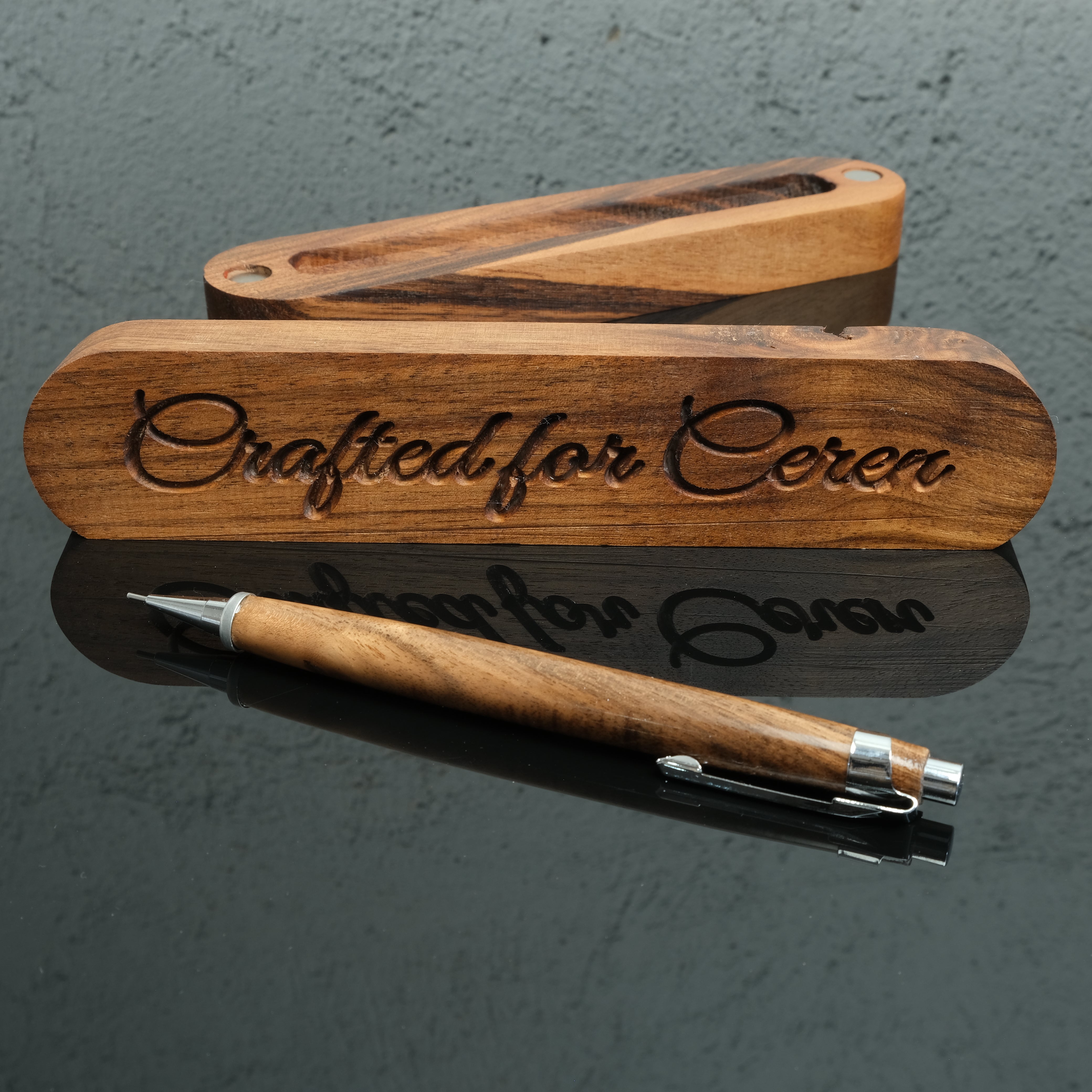 ASYMMETRIC WOODEN PEN HOLDER