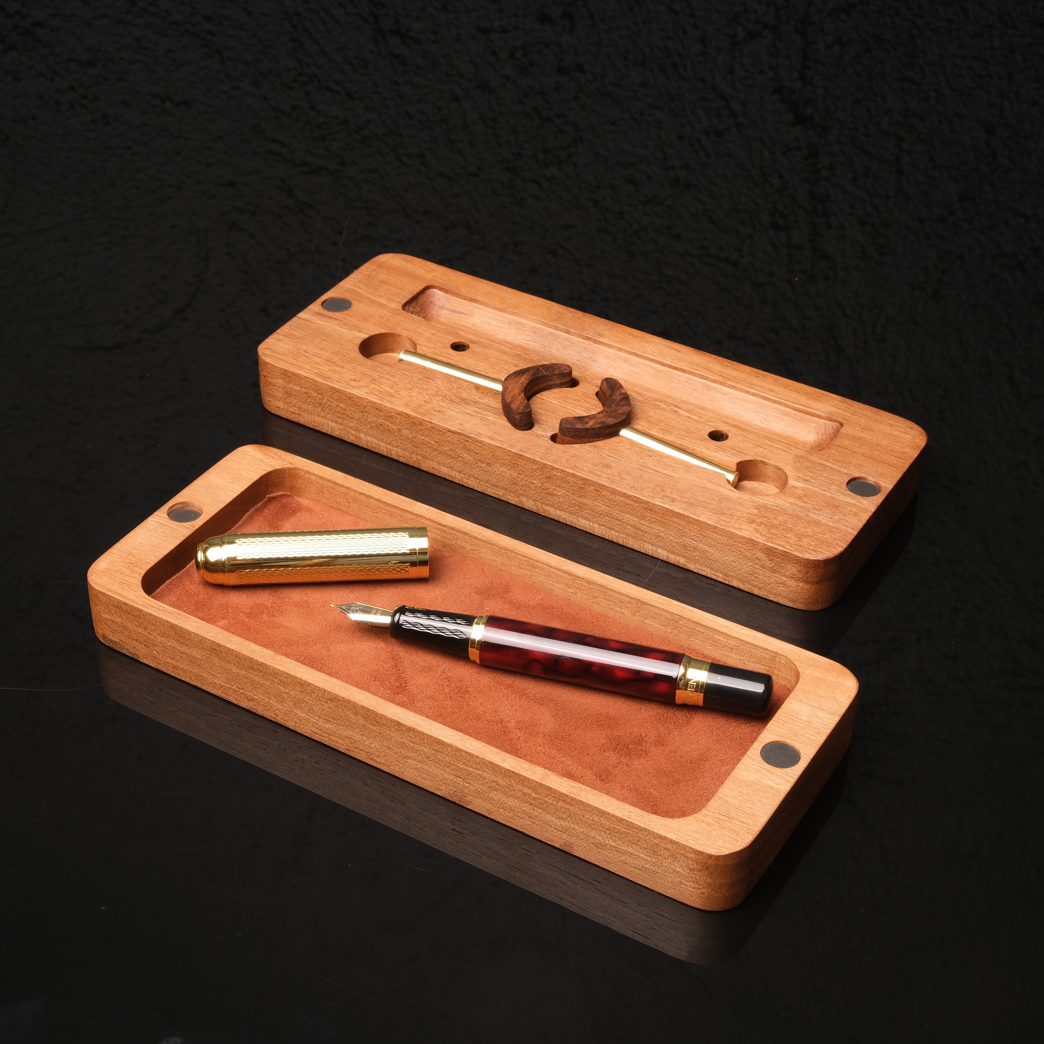 ASYMMETRIC WOODEN PEN HOLDER