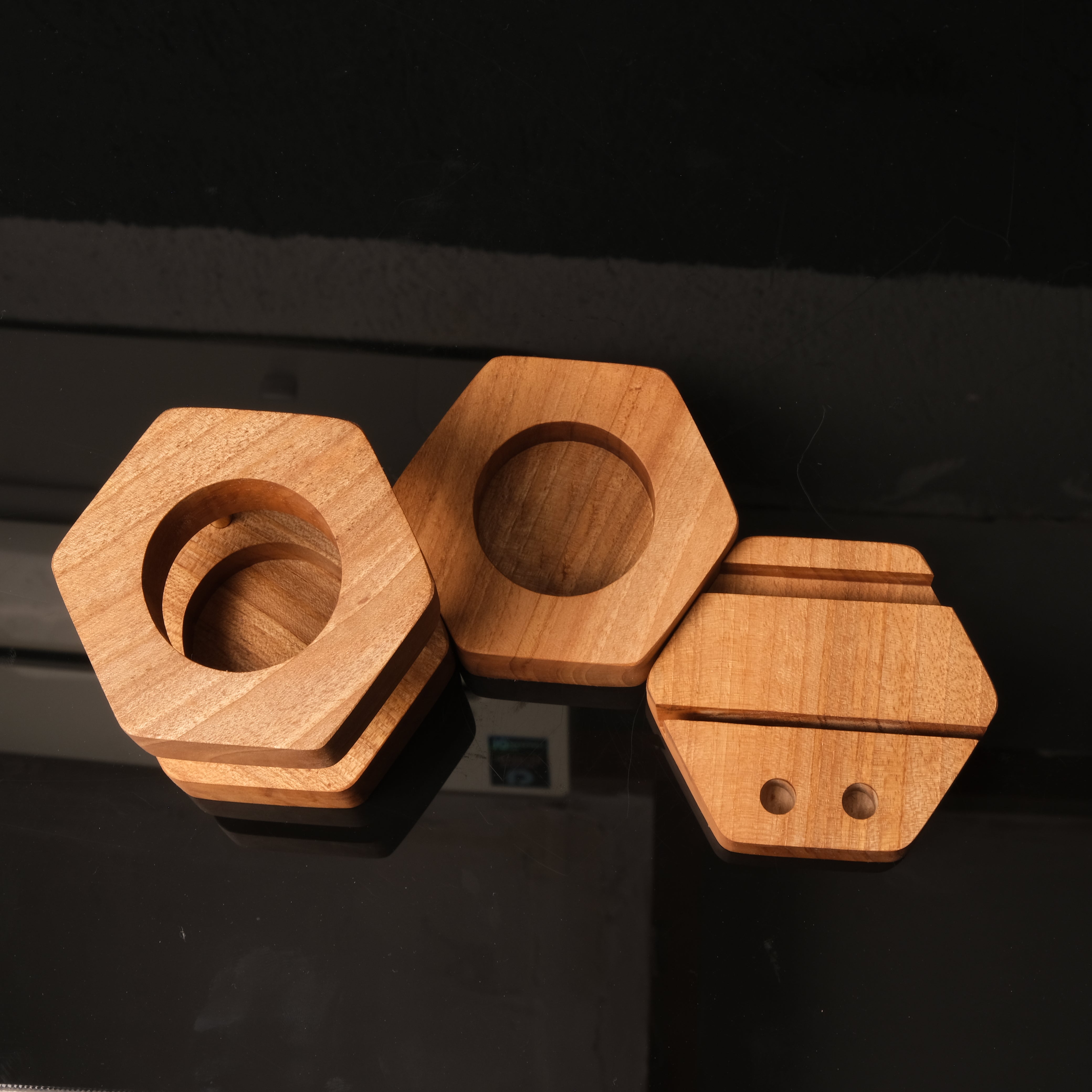 ASYMMETRIC WOODEN PEN HOLDER