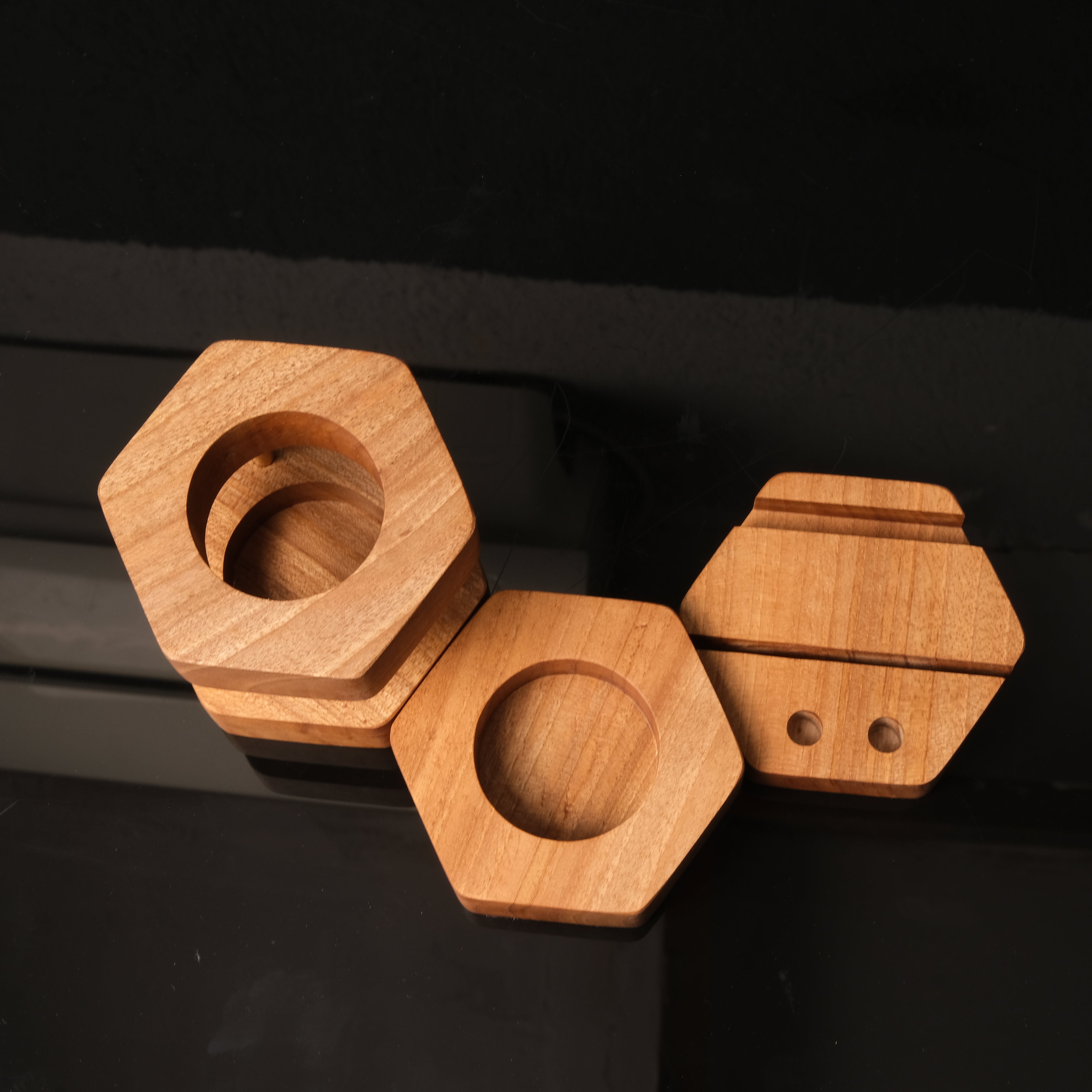ASYMMETRIC WOODEN PEN HOLDER
