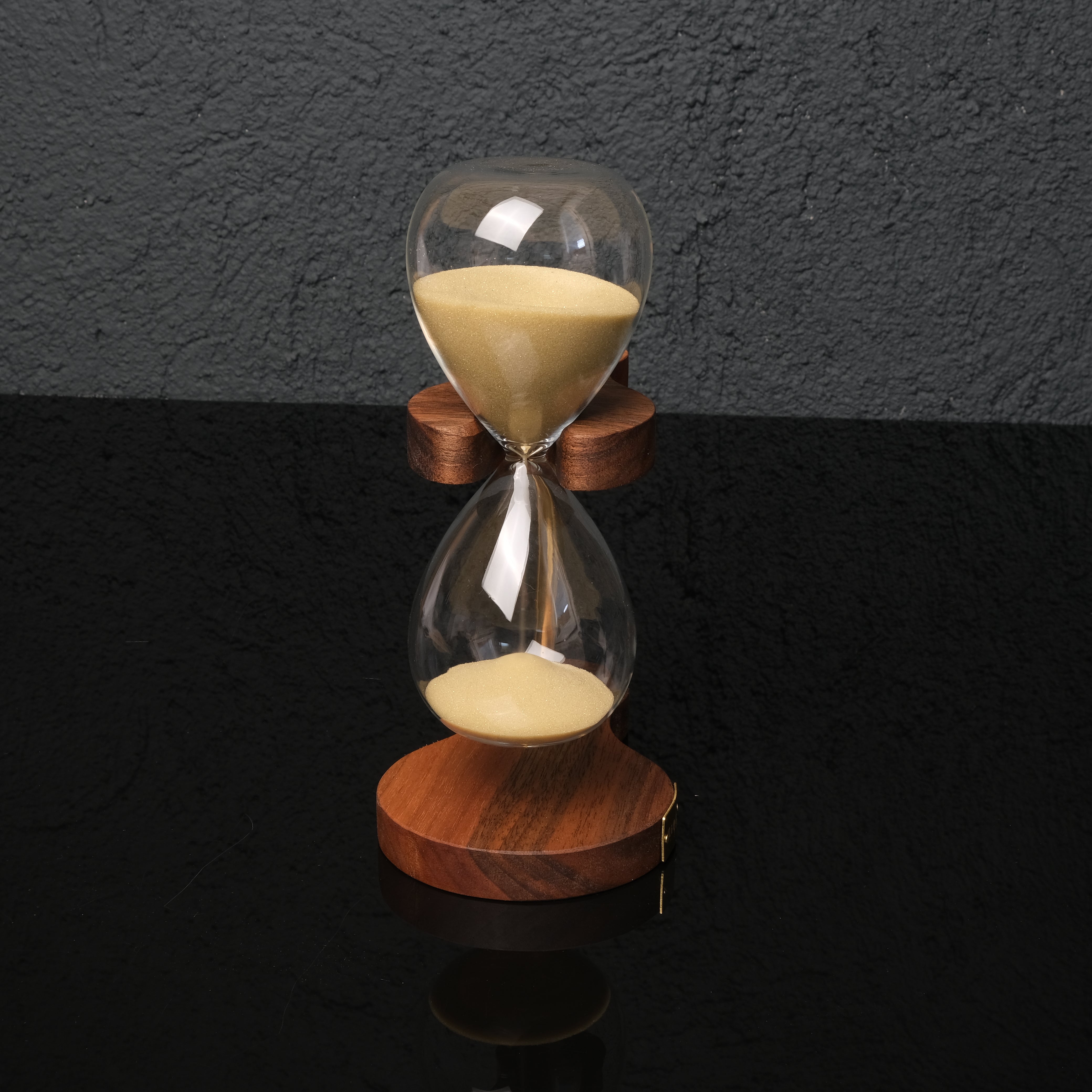 Chronos – Masif Ahşap & Cam Kum Saati | Lüks Masaüstü Ofis Aksesuarı ve Prestijli Hediye