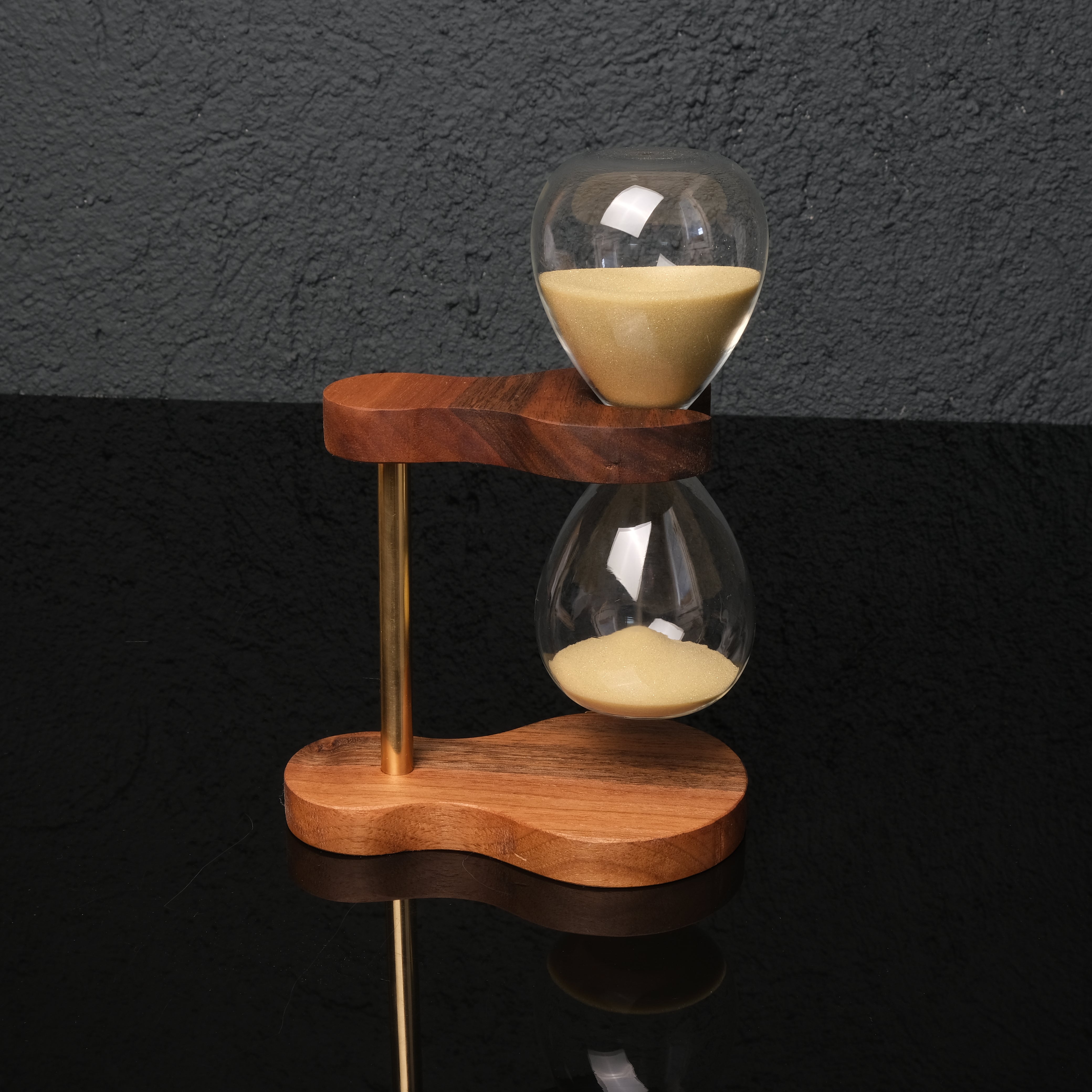 Chronos – Masif Ahşap & Cam Kum Saati | Lüks Masaüstü Ofis Aksesuarı ve Prestijli Hediye