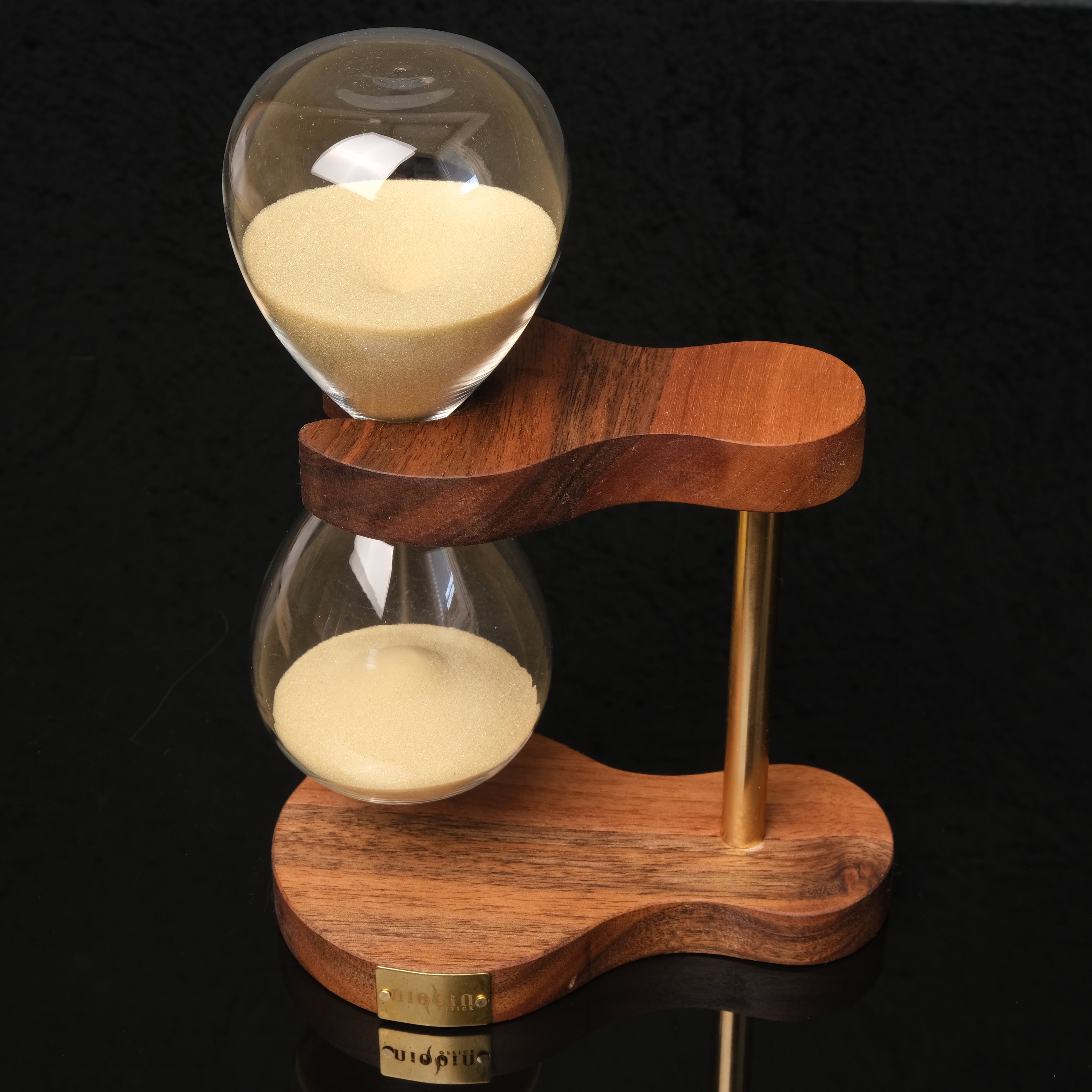 Chronos – Masif Ahşap & Cam Kum Saati | Lüks Masaüstü Ofis Aksesuarı ve Prestijli Hediye