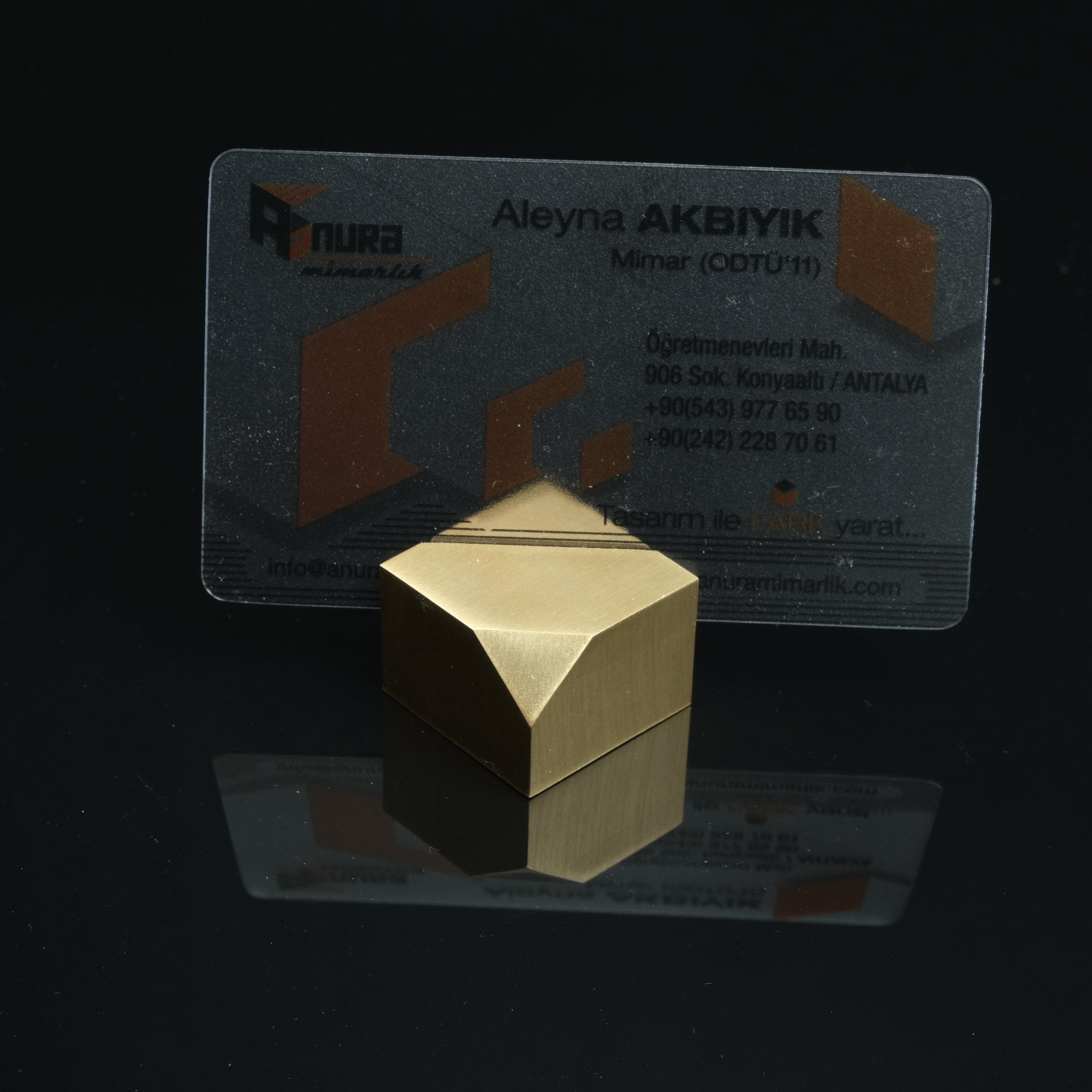 Aurum Geo – Som Pirinç Masa Objesi - Niqbin Office